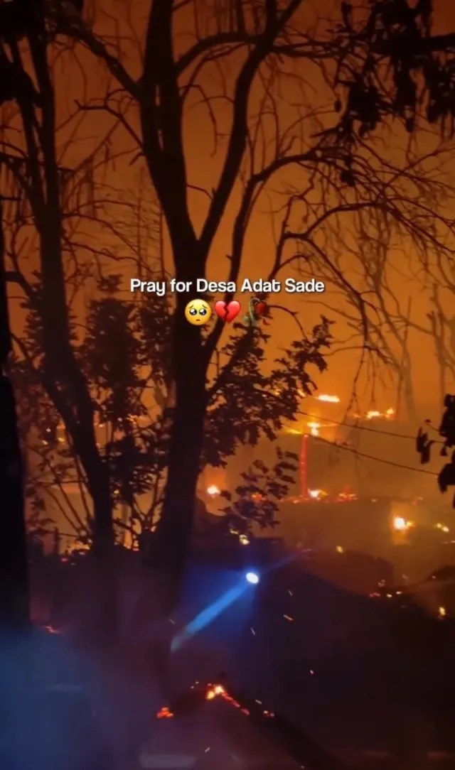 Ratusan Rumah di Desa Adat Sade Lombok Tengah Ludes Terbakar, Warga Berduka — News